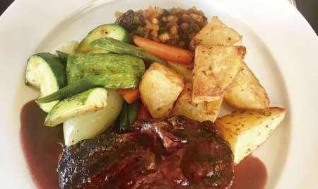 almuerzo en restaurant bodega colome