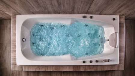 Lisi hidroterapia, Bañeras hidromasaje, saunas secos, baños de vapor, duchas escocesas, decks de mad