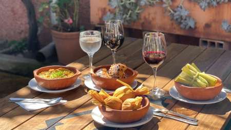 casa chicoana empanadas, comidas regionales, lugar para eventos