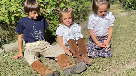 bmbachas de gaucho, alpargatas, boinas para adultos y niños en salta