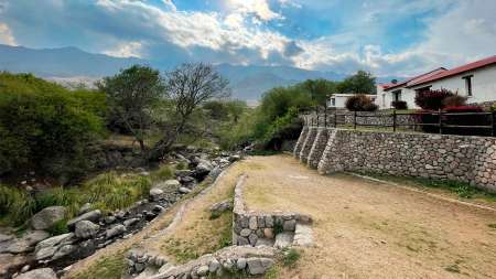 estancia las carreras en tafi del valle.
