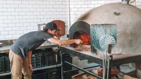 Pizza napoletana y birra en Salta