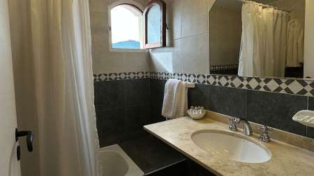 altos de balcarce, hotel familiar economico- estilo dv Salta