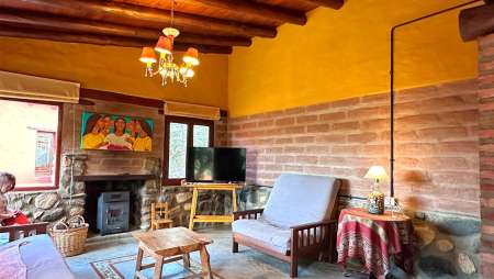 cabañas en cachi adentro, Miraluna, Estilo DV