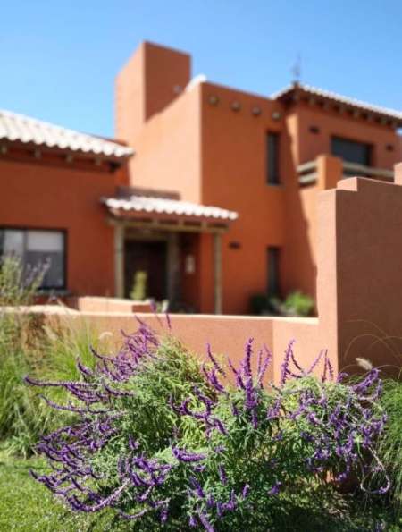 Linda casa en barrio privado en San Lorenzo Chico