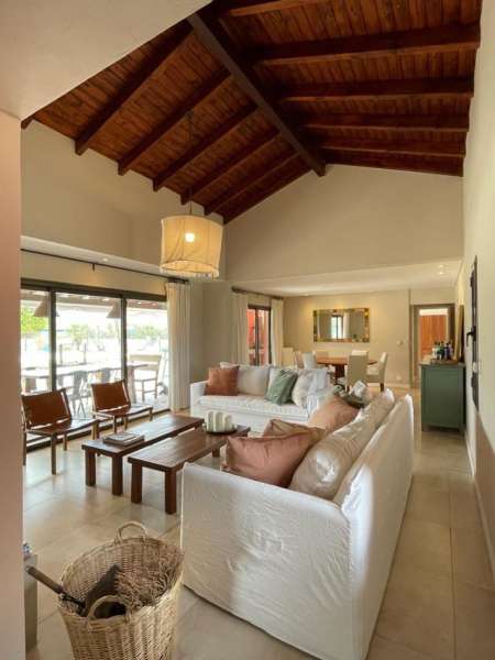 Casa en Las Quintas, Sanlo Chico