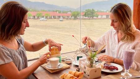 Los Cuartos Café