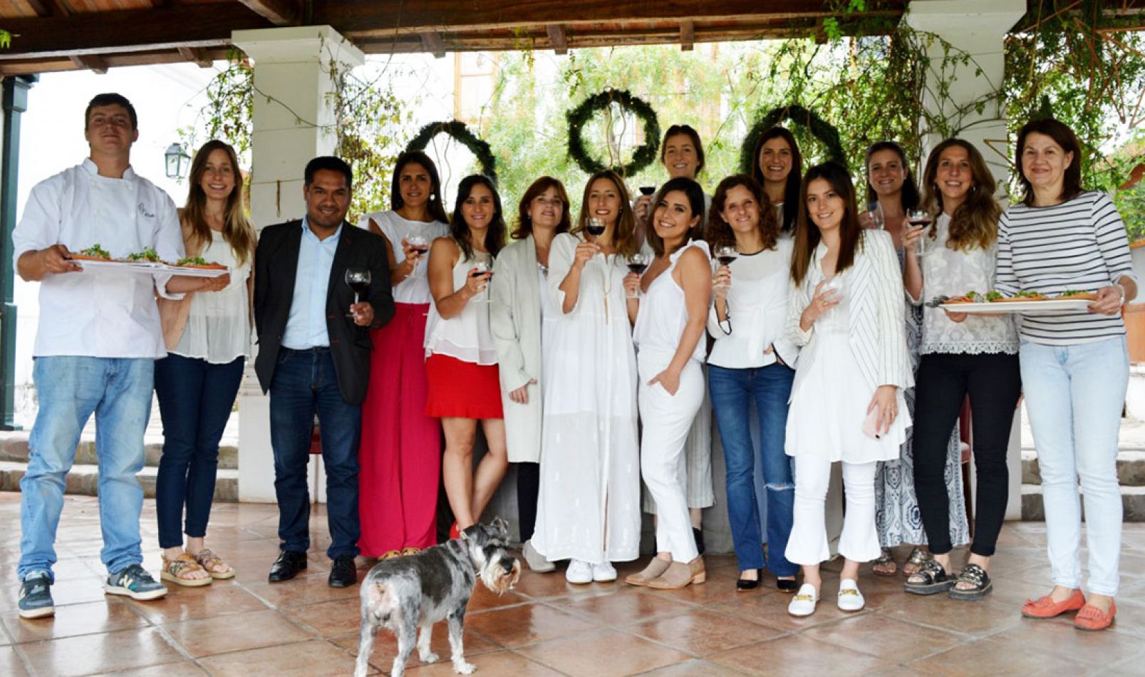se sumaron Houzing Salta con una casa divina en el Tipal, Malena y Ana López Sanabria con su deco navideña increíble y Flores Para Mí