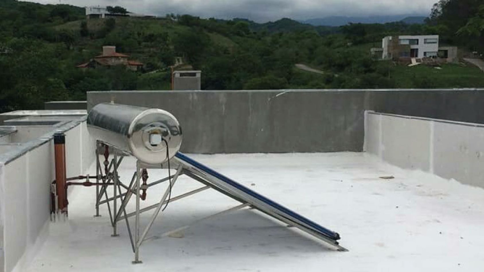 Termotanque solar de Nuevas energías en la casa de Horten