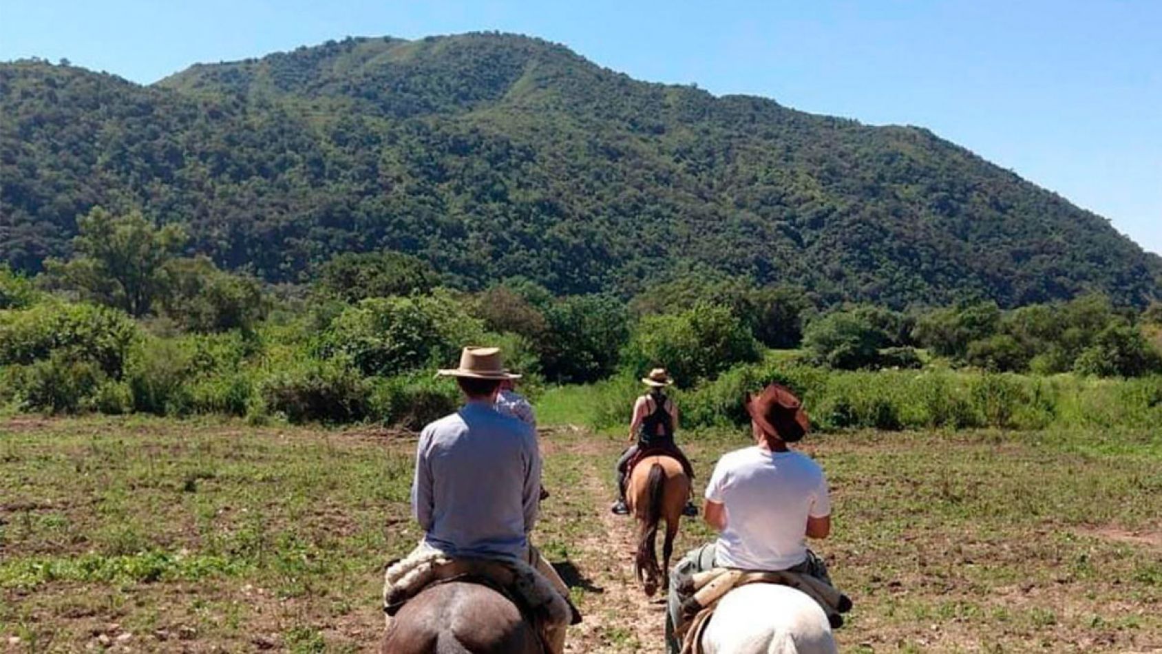tolombon aventuras y experiencias cabalgatas